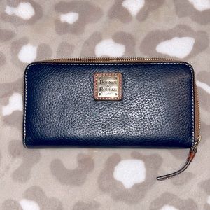Dooney & Burke Zipper Wallet